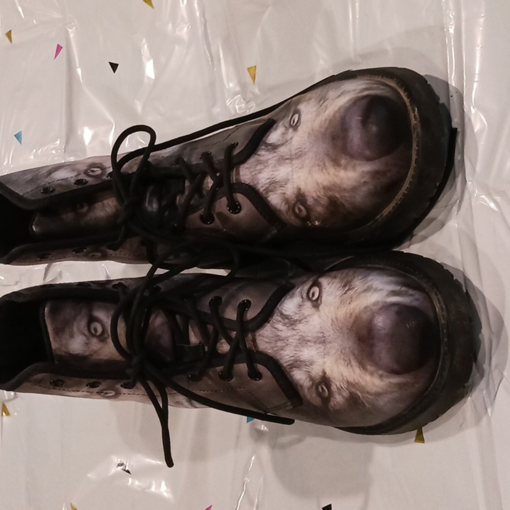 Koller Kicks gray wolf boots